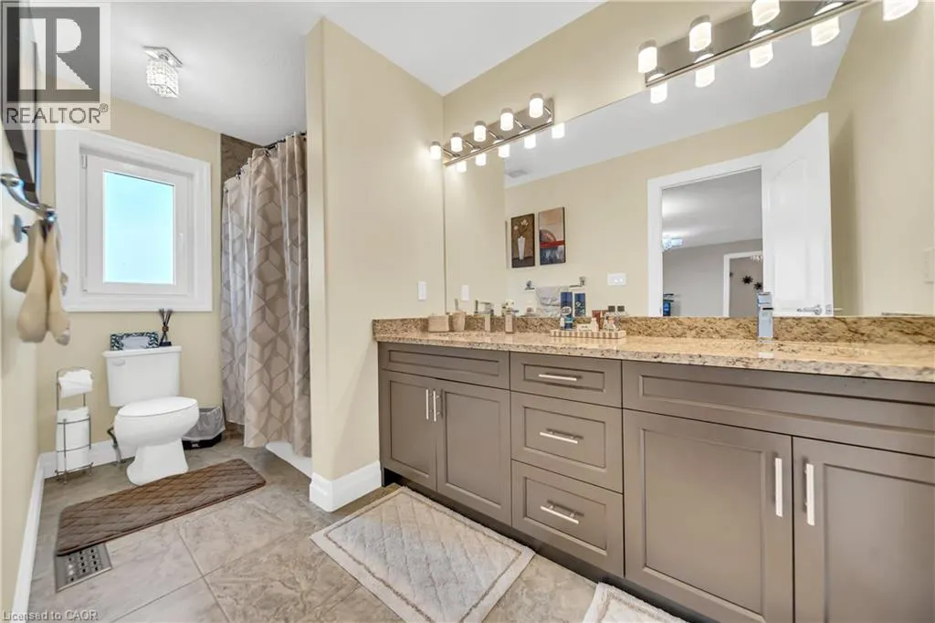 50 HORSESHOE Crescent