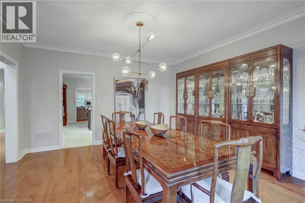 2372 RAVINE Gate