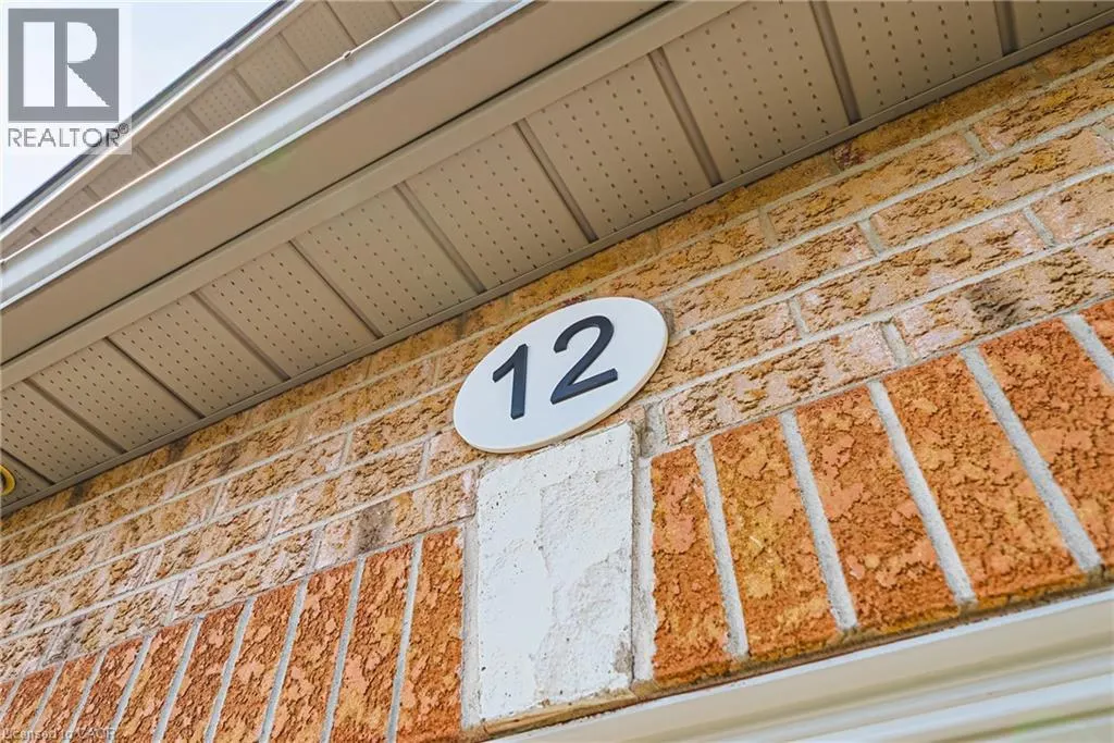 12 SUMMERFIELD Crescent