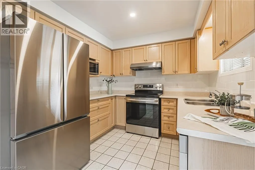 12 SUMMERFIELD Crescent