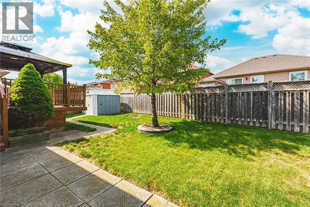 12 SUMMERFIELD Crescent