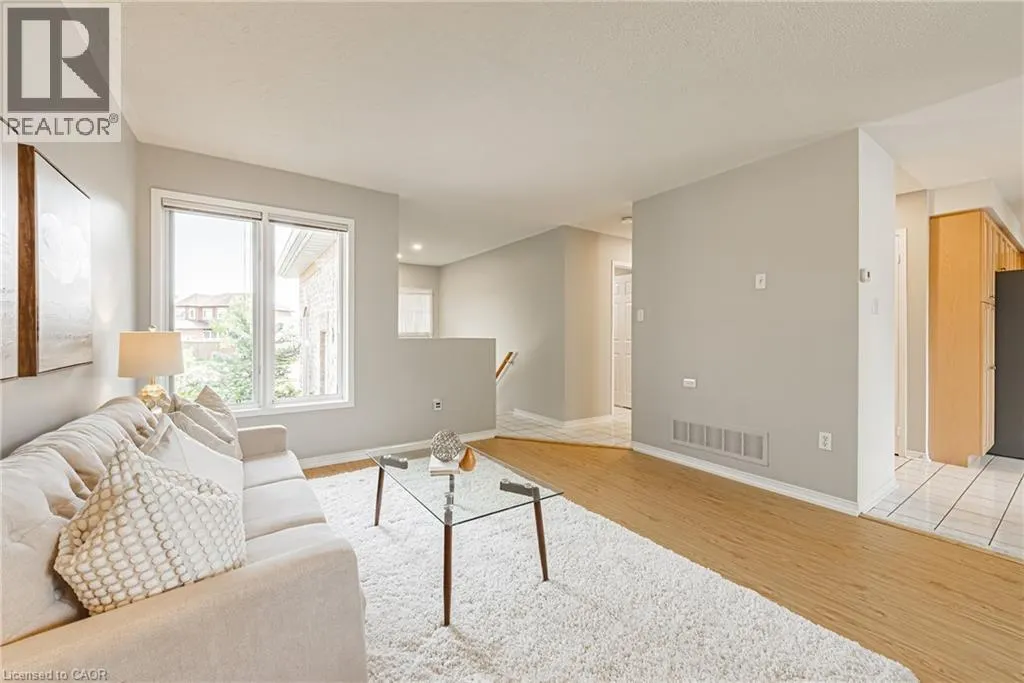 12 SUMMERFIELD Crescent
