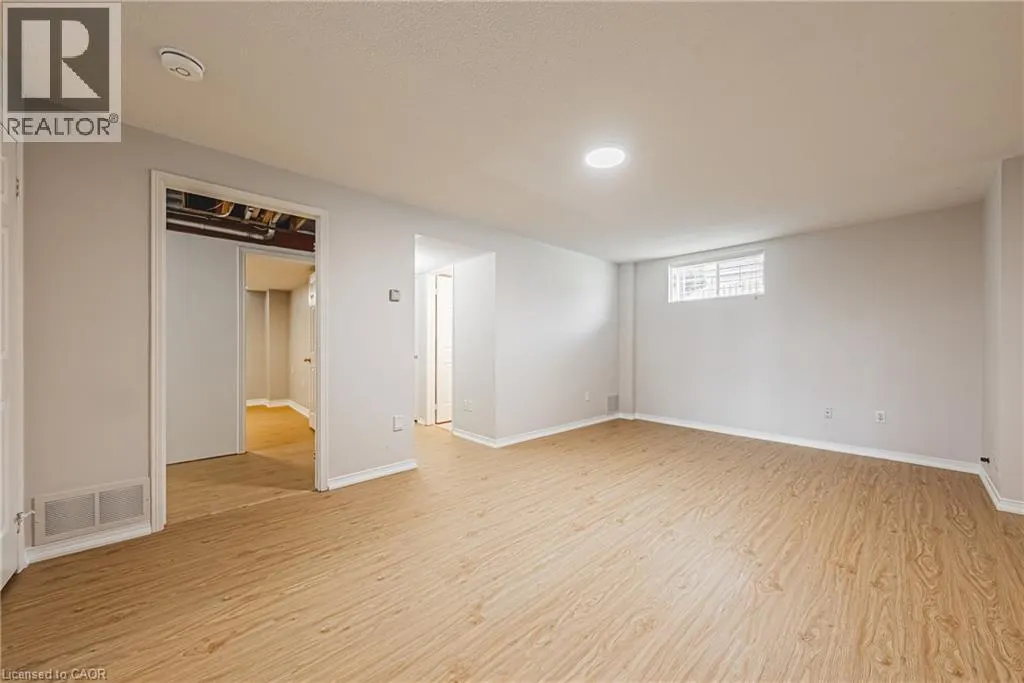 12 SUMMERFIELD Crescent