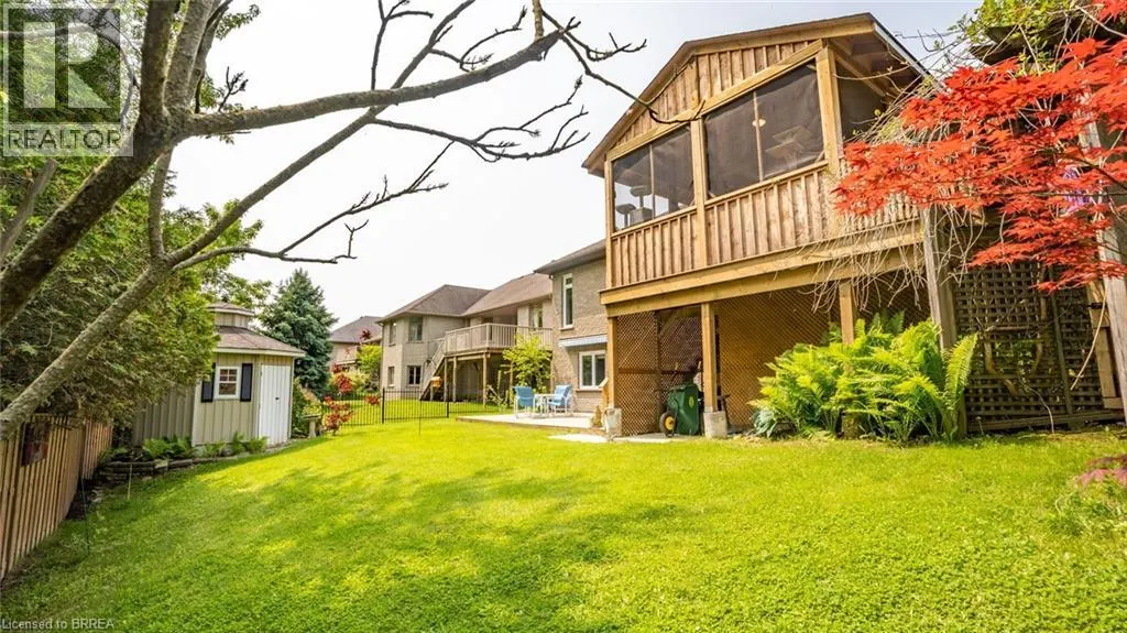 2 HUNTER Drive S