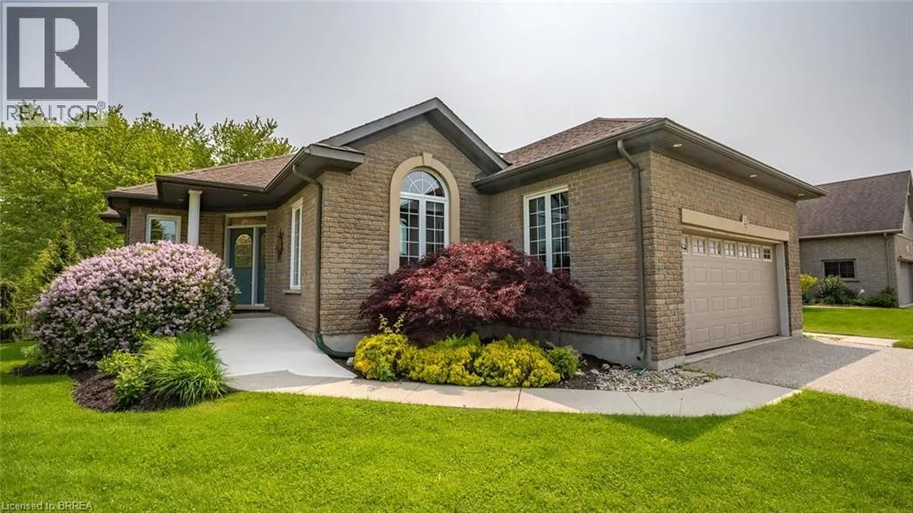 2 HUNTER Drive S