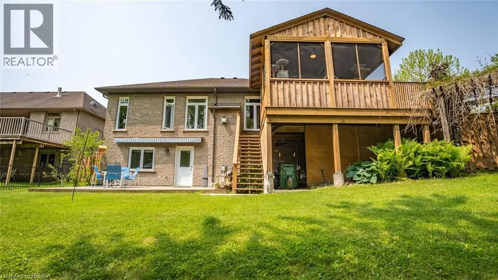 2 HUNTER Drive S