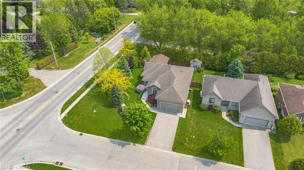 2 HUNTER Drive S