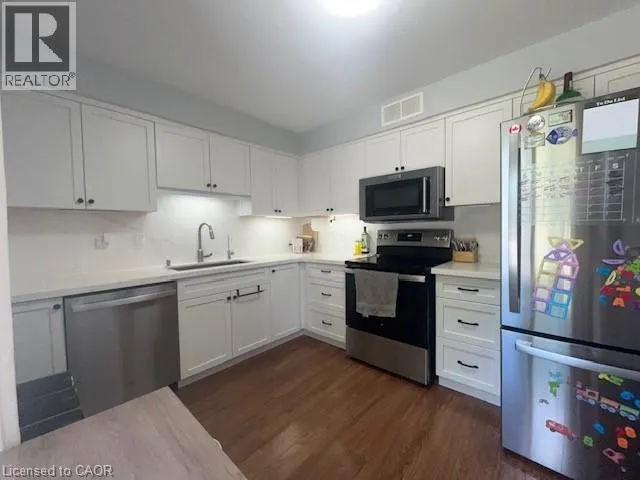 15 GREEN VALLEY Drive Unit# 1, #1