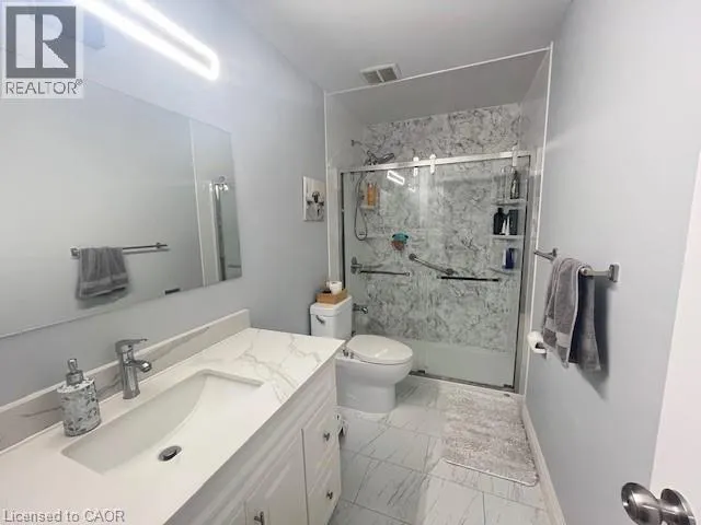 15 GREEN VALLEY Drive Unit# 1, #1
