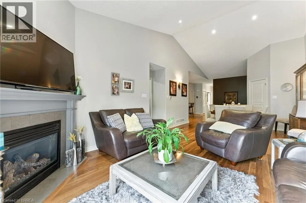 655 PARK Road N Unit# 2, #2