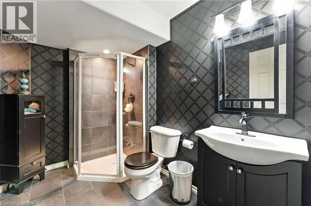 655 PARK Road N Unit# 2, #2