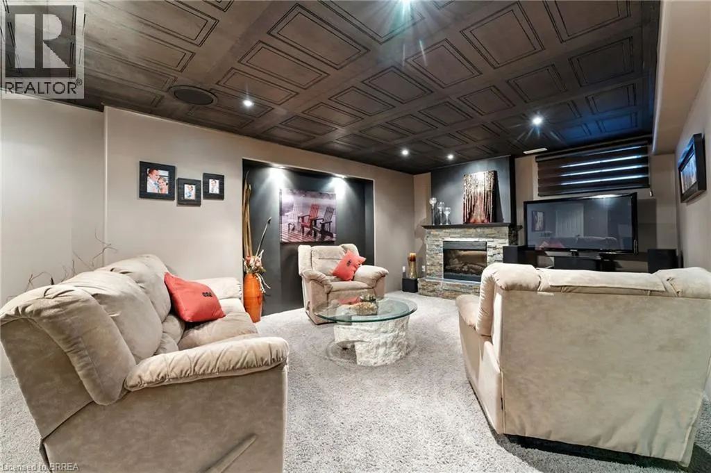 655 PARK Road N Unit# 2, #2