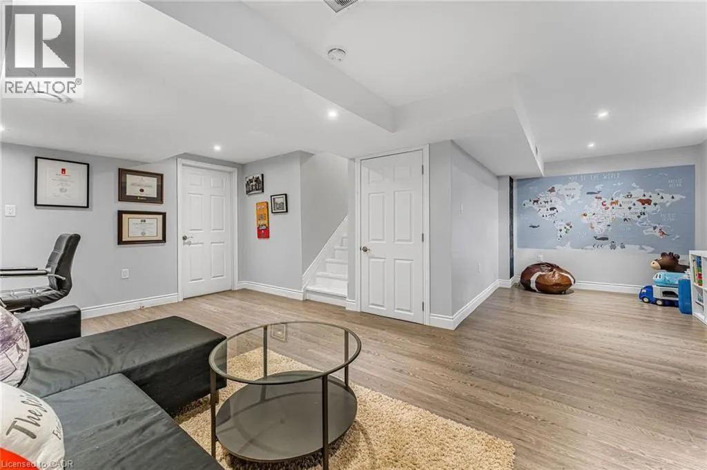 117 GLENMEADOW Crescent