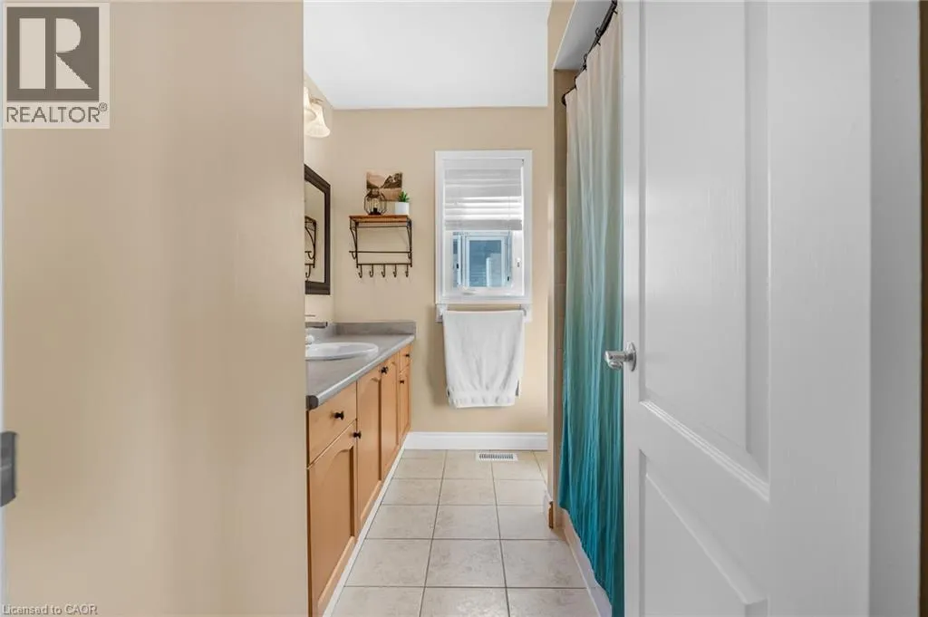 117 GLENMEADOW Crescent