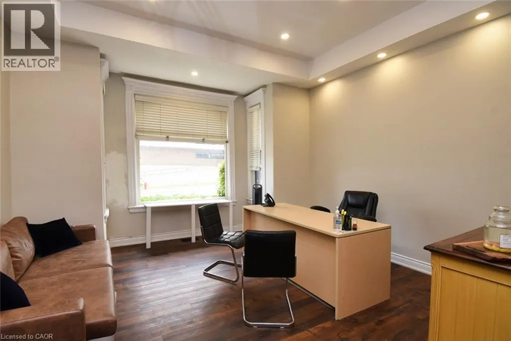 242 JAMES Street S Unit# 1, #1
