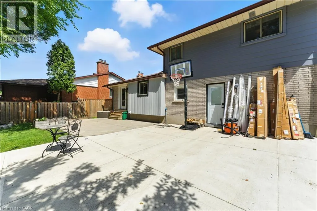124 SOUTHWOOD Drive