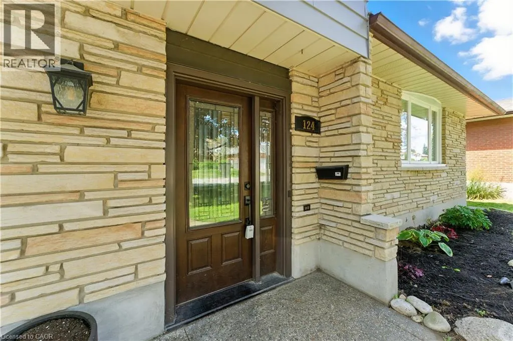 124 SOUTHWOOD Drive
