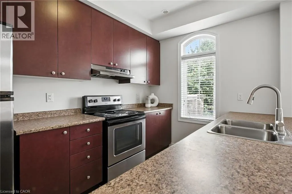 2570 GRAND OAK Trail
