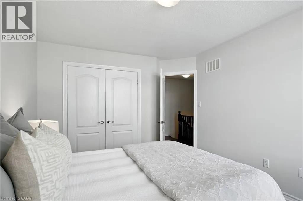 2570 GRAND OAK Trail