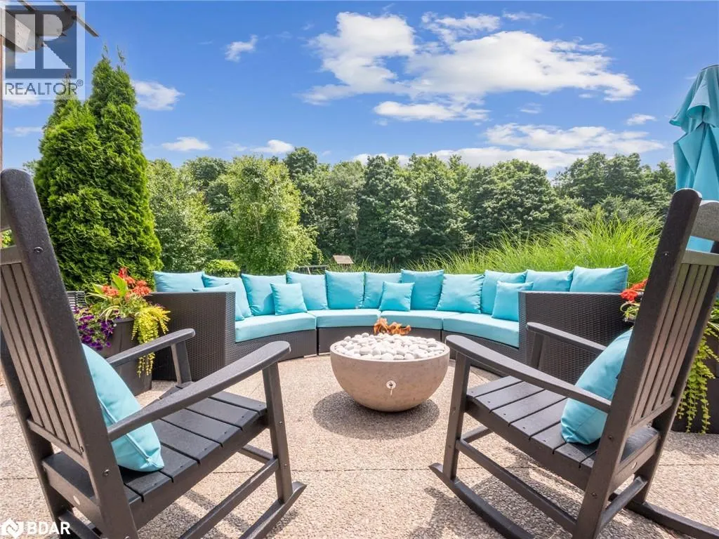 10 FOREST RIDGE Crescent