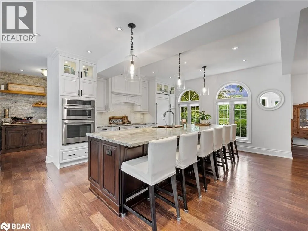 10 FOREST RIDGE Crescent