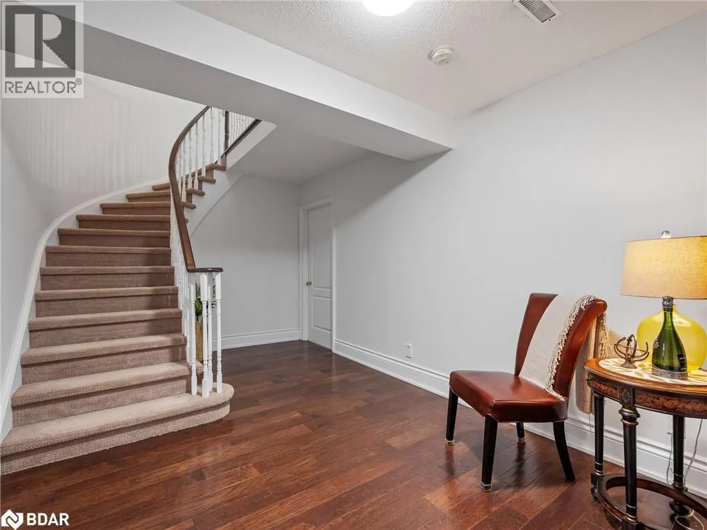 10 FOREST RIDGE Crescent