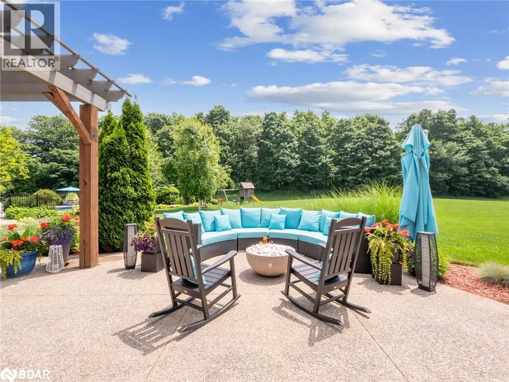 10 FOREST RIDGE Crescent
