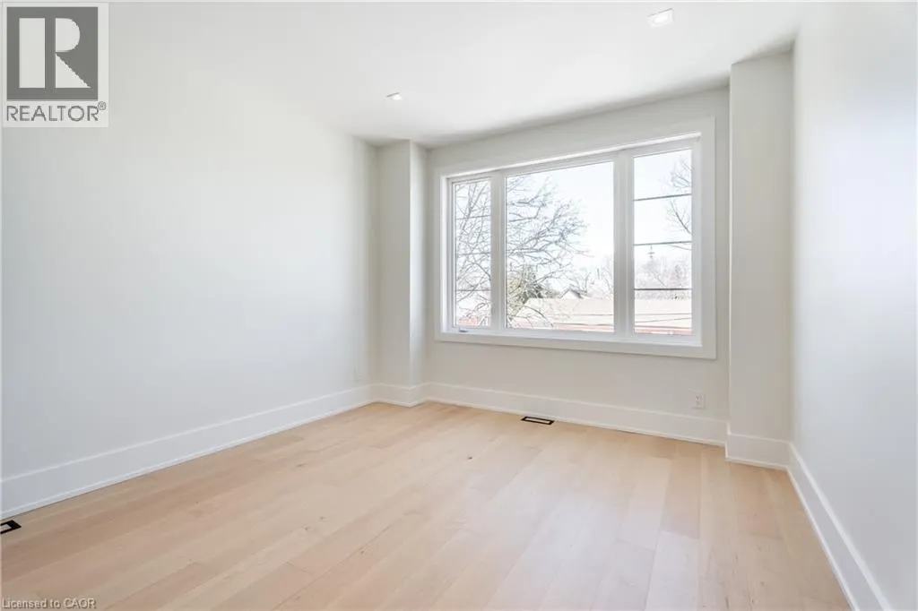 25 SHADYSIDE Avenue Unit# A, #A