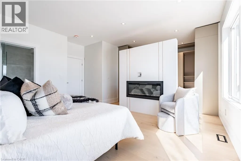 25 SHADYSIDE Avenue Unit# A, #A