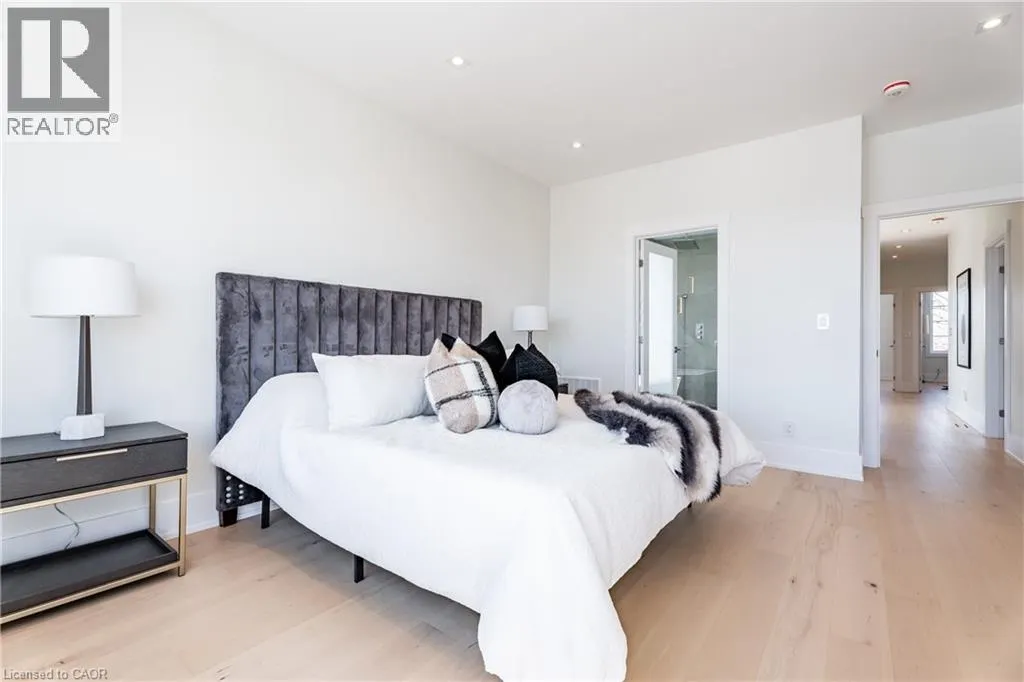 25 SHADYSIDE Avenue Unit# A, #A