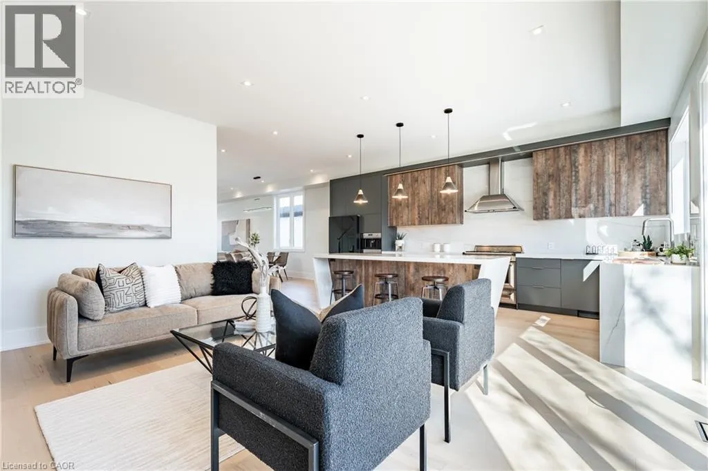 25 SHADYSIDE Avenue Unit# A, #A
