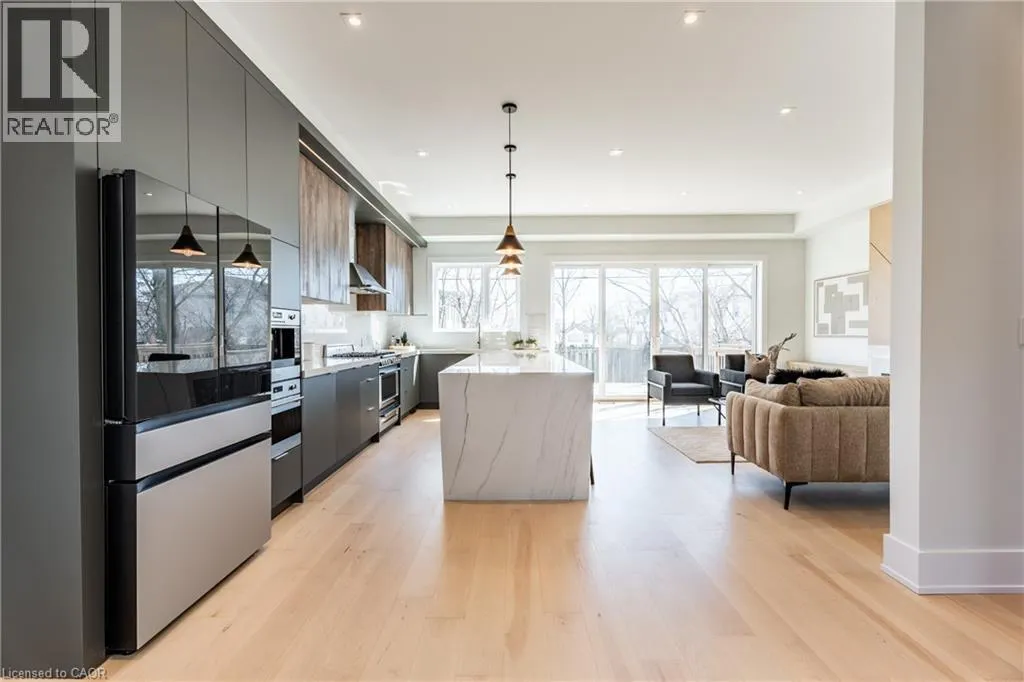 25 SHADYSIDE Avenue Unit# A, #A