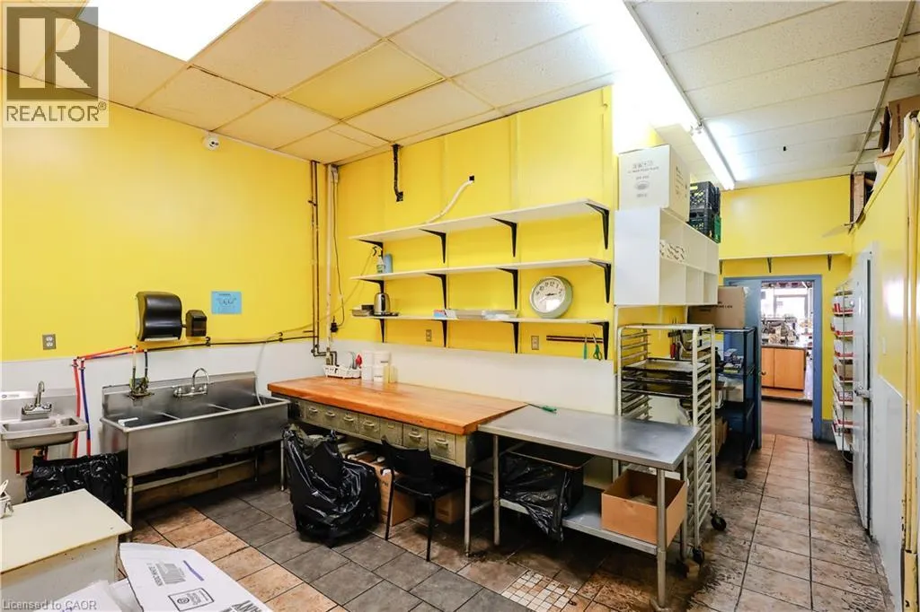 754 QUEENSTON Road Unit# 1 & 2, #1 & 2