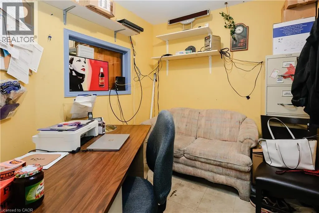 754 QUEENSTON Road Unit# 1 & 2, #1 & 2
