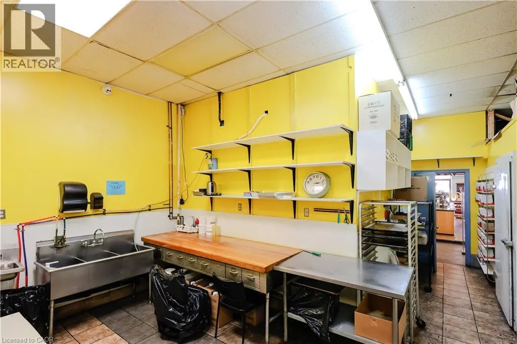 754 QUEENSTON Road Unit# 1 & 2, #1 & 2