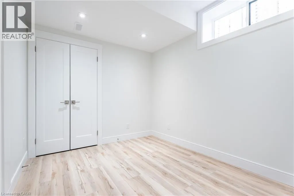 25 SHADYSIDE Avenue Unit# B, #B