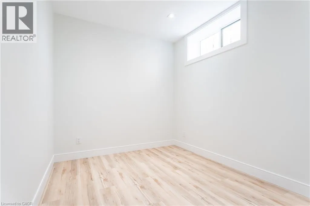 25 SHADYSIDE Avenue Unit# B, #B