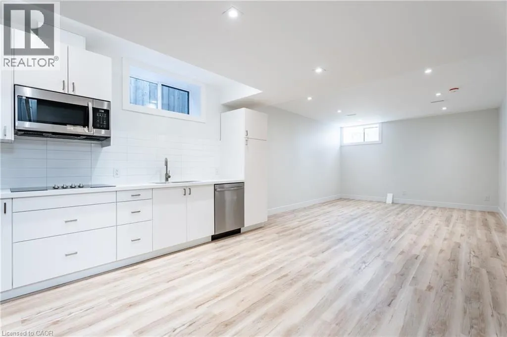 25 SHADYSIDE Avenue Unit# B, #B