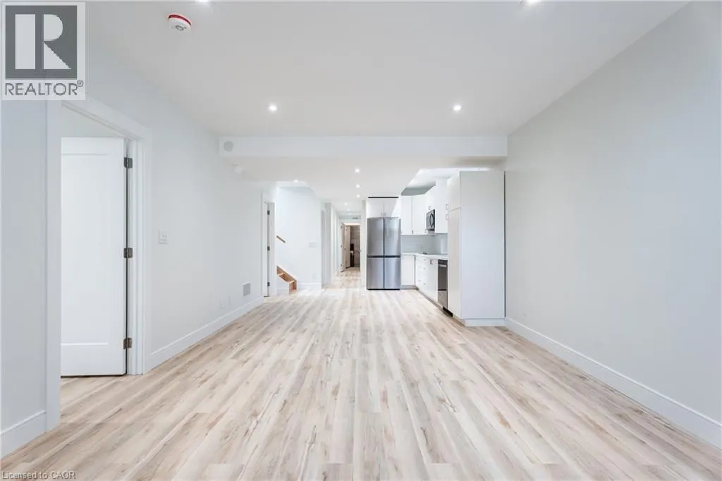 25 SHADYSIDE Avenue Unit# B, #B