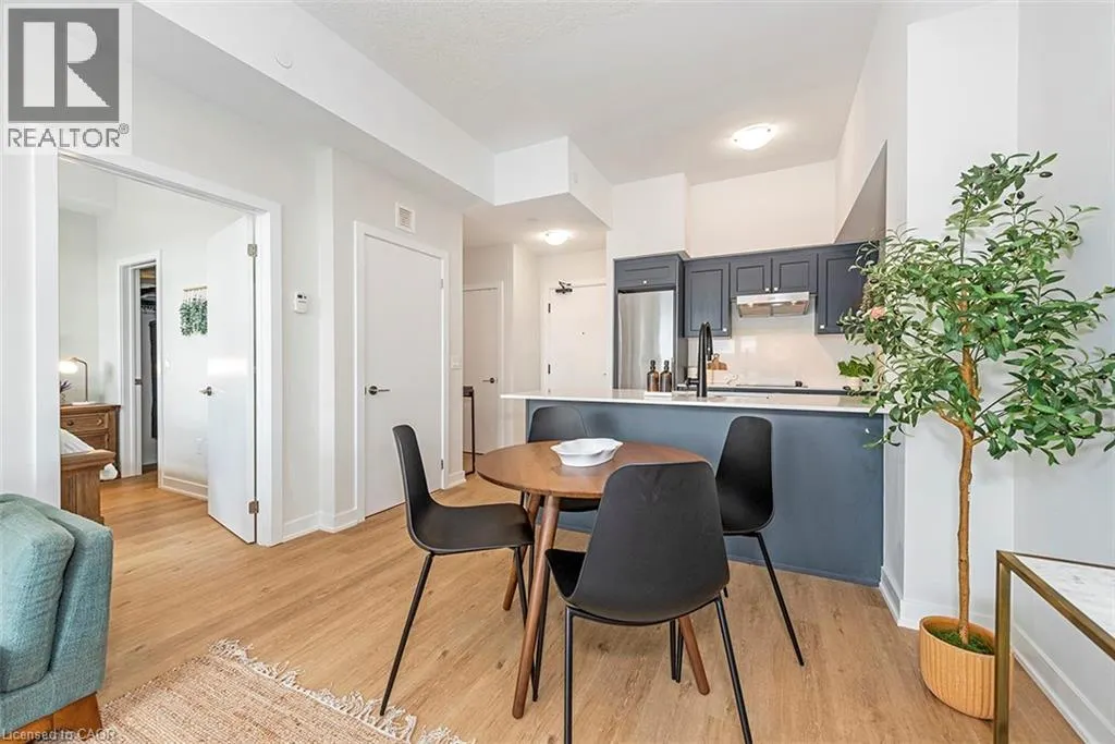 600 NORTH SERVICE ROAD Road Unit# 606, #606