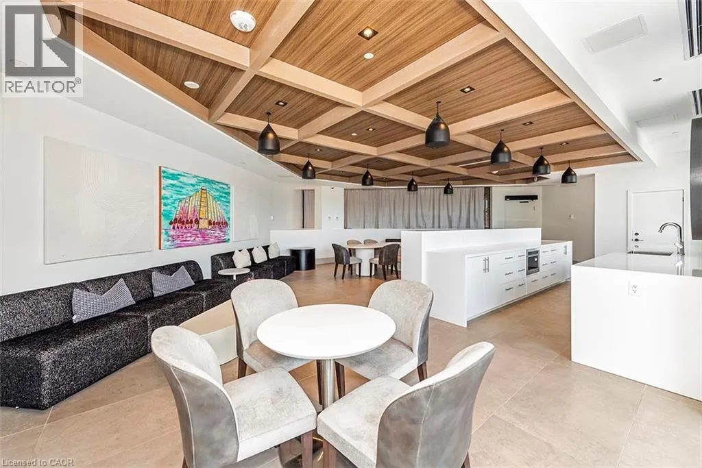 600 NORTH SERVICE ROAD Road Unit# 606, #606