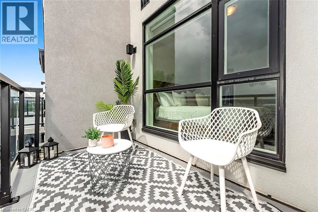 600 NORTH SERVICE ROAD Road Unit# 606, #606