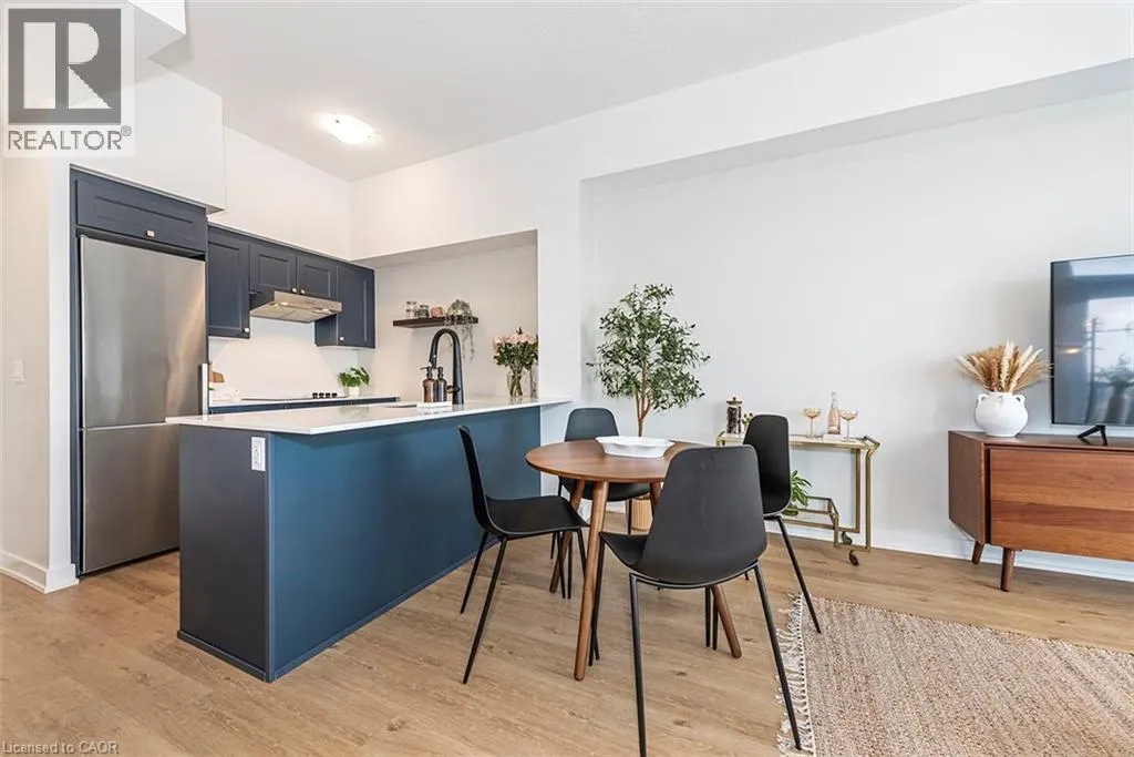 600 NORTH SERVICE ROAD Road Unit# 606, #606