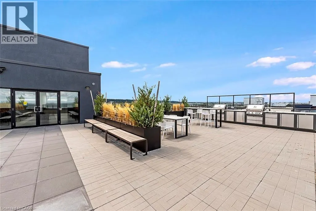600 NORTH SERVICE ROAD Road Unit# 606, #606