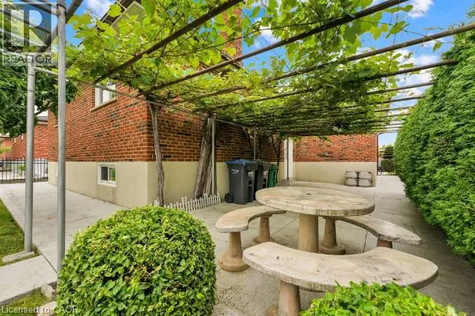 112 LINKDALE Road