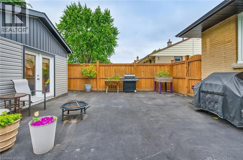 50 SANDALWOOD Avenue
