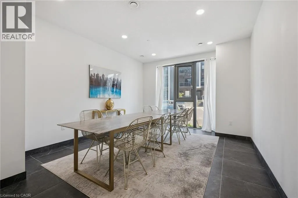 1434 HIGHLAND Road W Unit# 102, #102