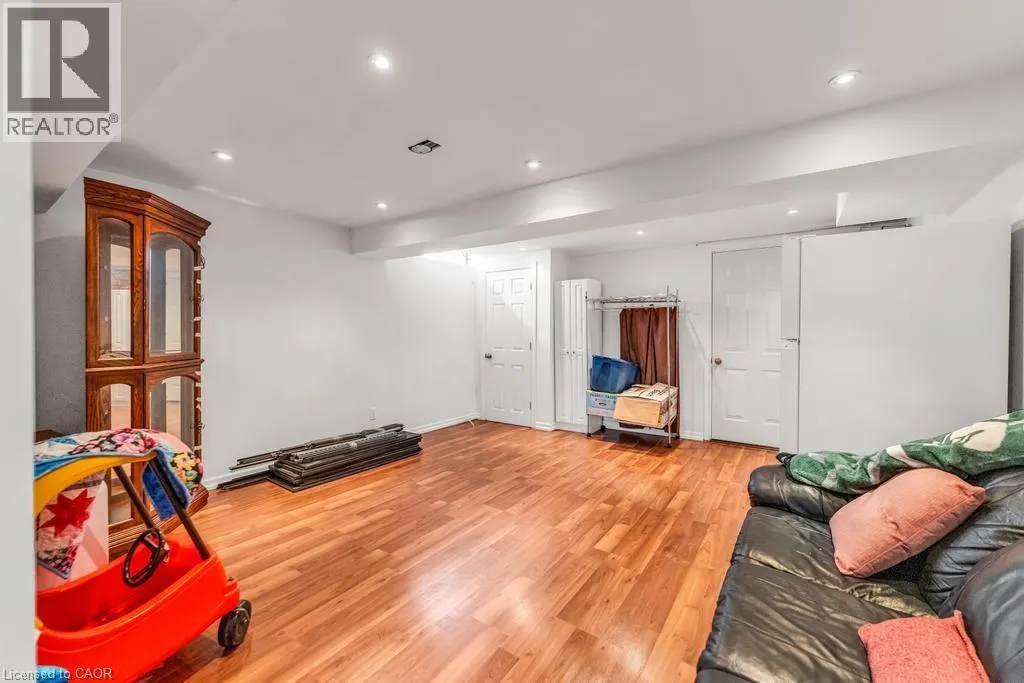 650 ACADIA Drive