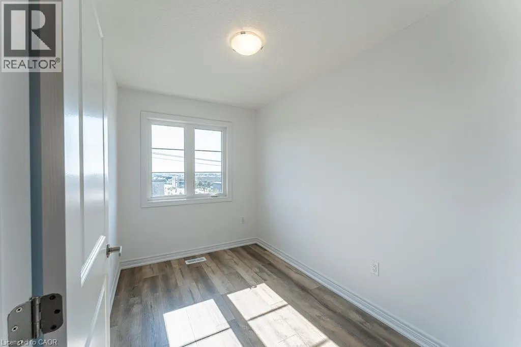 120 COURT Drive Unit# 29, #29