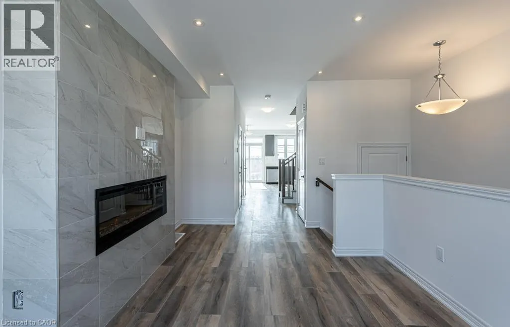 120 COURT Drive Unit# 29, #29